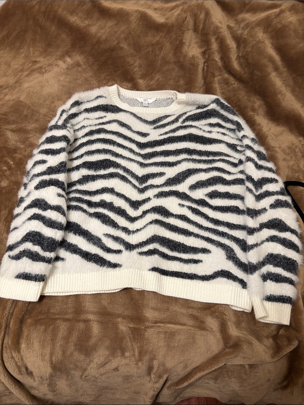 Time and Tru Fuzzy Zebra-Print Crewneck Sweater in Cream and Black